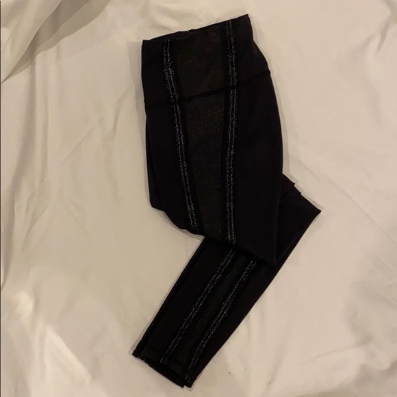 Limited edition Lululemon lace inset tights - Picture 1 of 4